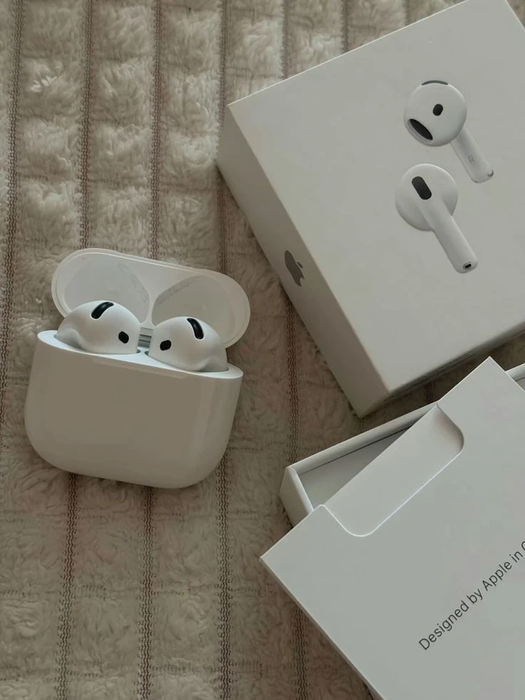 AirPods 4 with ANC